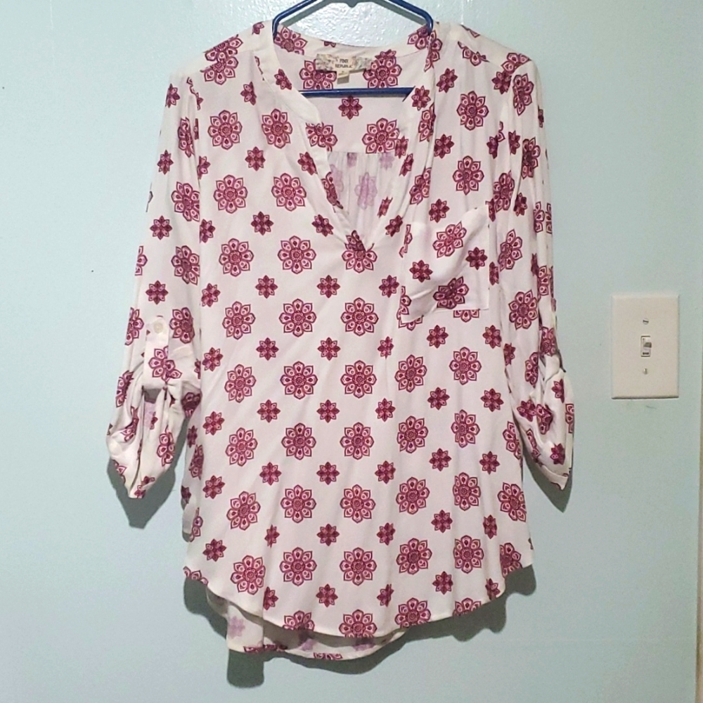 Pink Republic, Large, White w/ red flower design